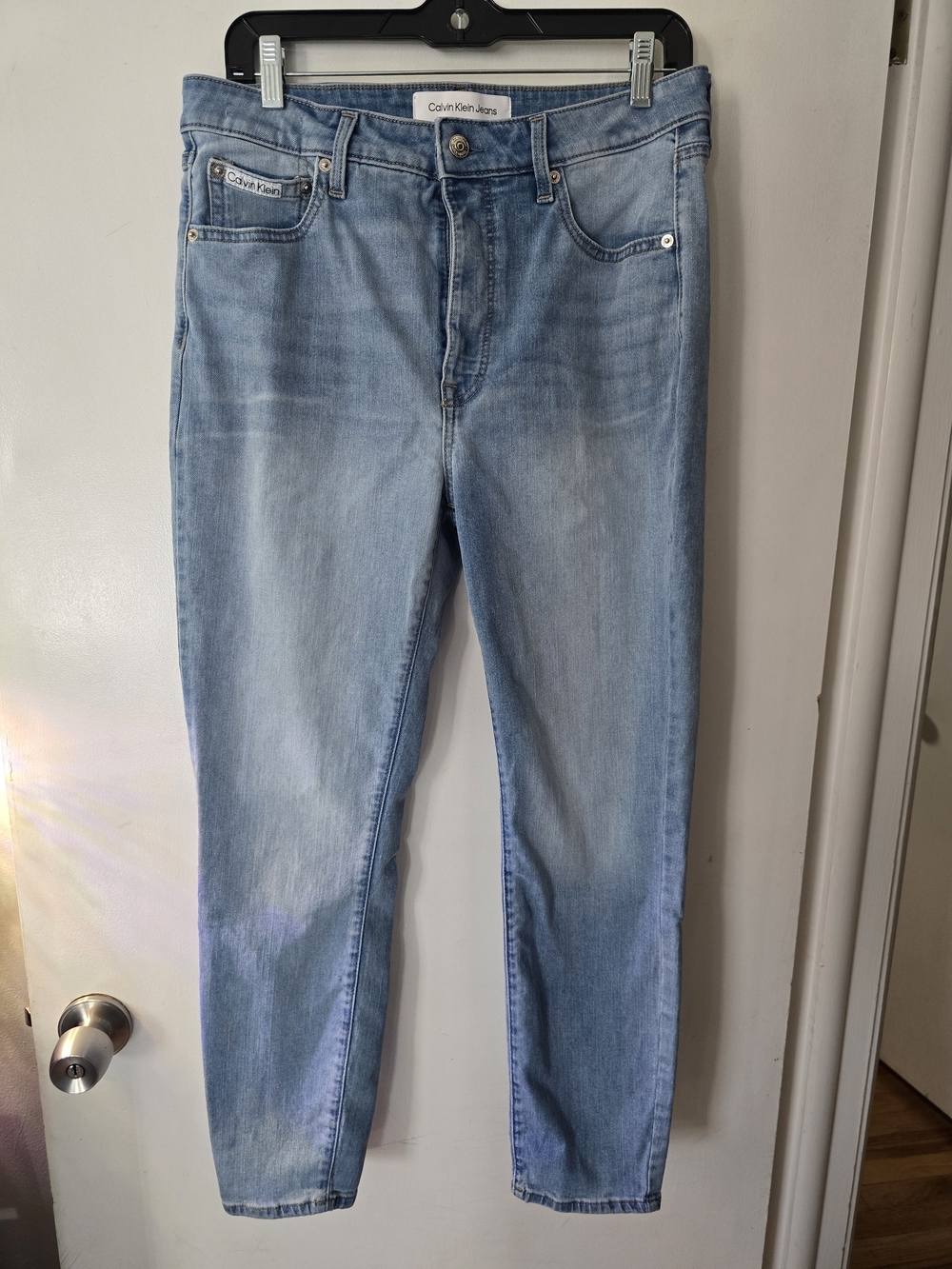 Calvin Klein High Rise Slim Straight Jeans Women’s Size 31 Light Wash Stretch